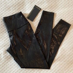 NWT Lululemon Special Edition Foil Wunder Under Leggings